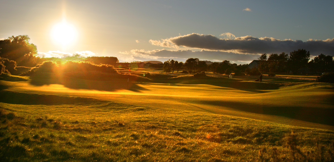 Play Carnoustie Championship Course, Scotland